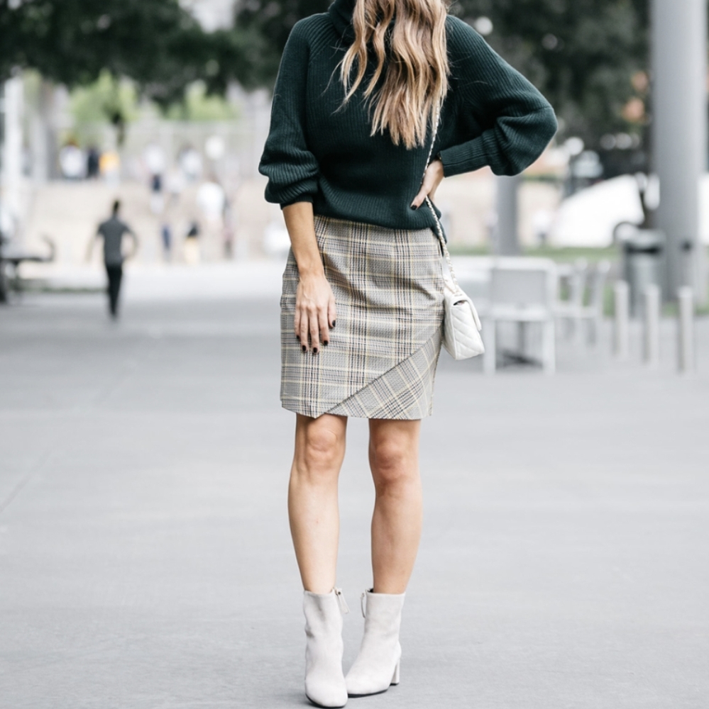 Cabi Pastime Houndstooth Mini Skirt Academia Medium